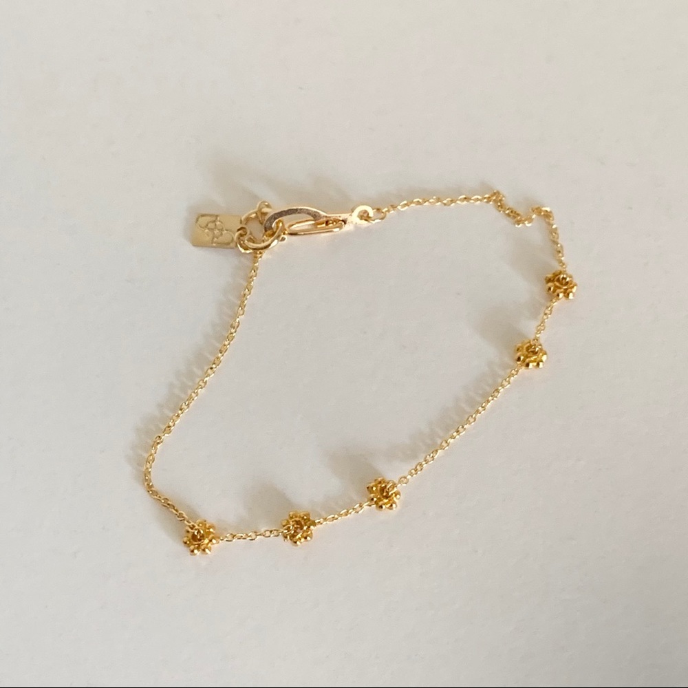 Mini daisy bracelet - Picture 3 of 11